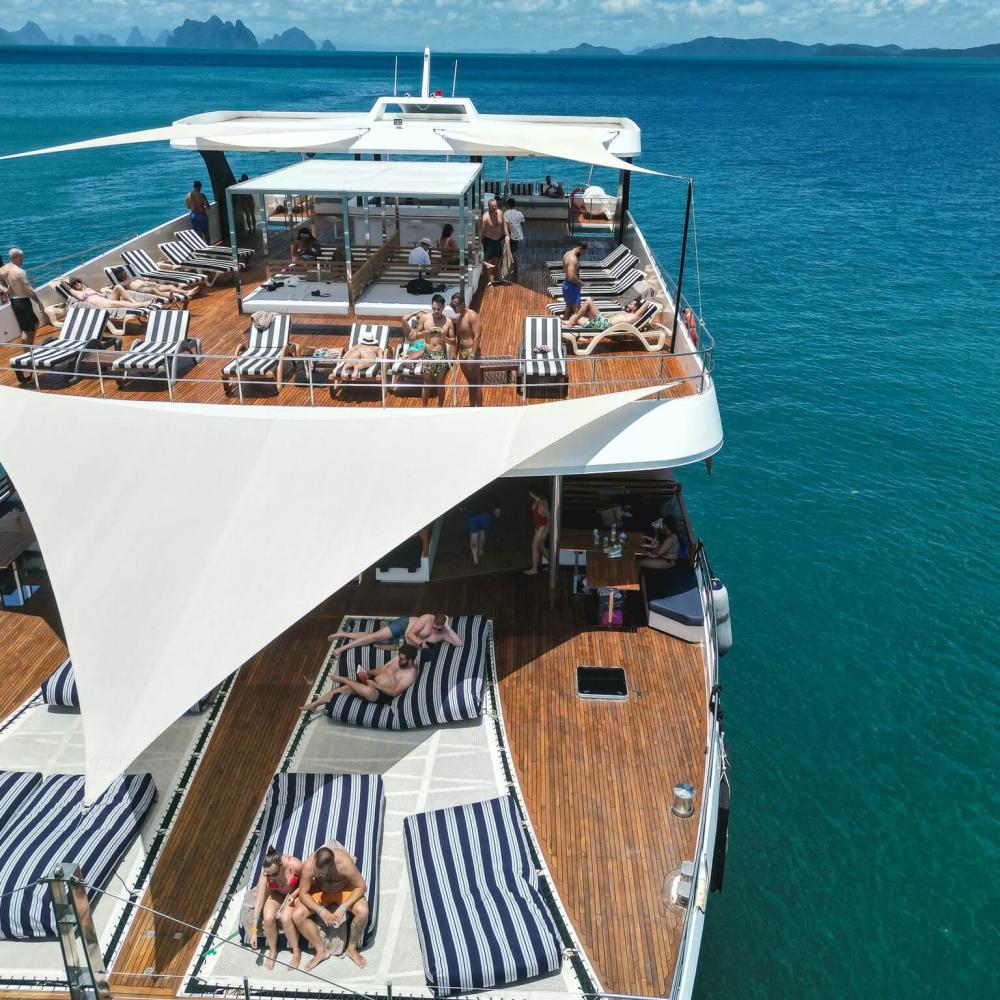 Catamaran for 200 people